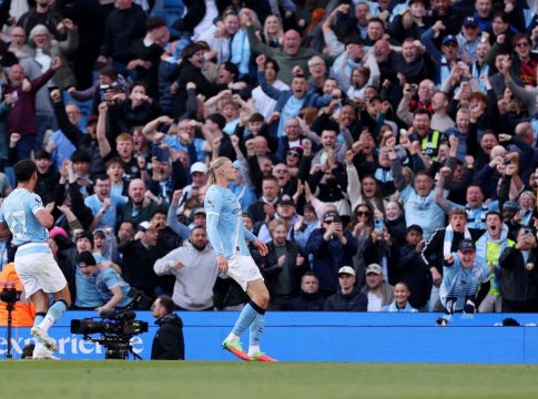 Μάντσεστερ Σίτι – Άρσεναλ 2-1:  Ο Χάαλαντ το έβαλε, η ομάδα του Αρτέτα «τρέμει»