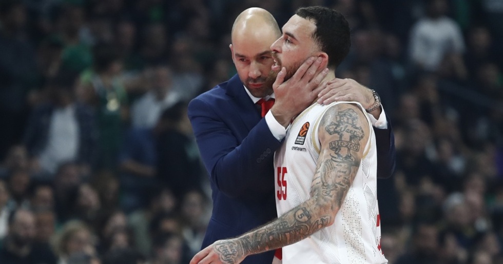 Δείπνο στην Αθήνα με… φόντο το καλοκαίρι; Ο Σπανούλης συναντήθηκε με τον Μάικ Τζέιμς