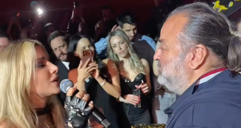 Ο Μάριος Ηλιόπουλος πήγε στα μπουζούκια μετά τη νίκη της ΑΕΚ και τραγούδησε μαζί με τη Ζόζεφιν (vid)