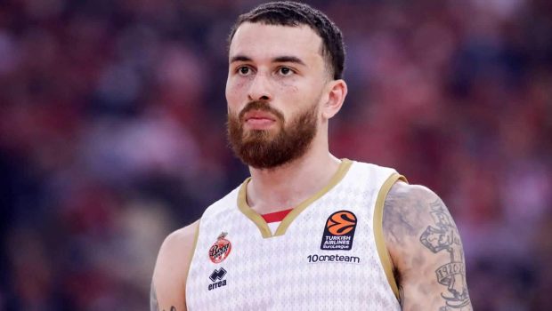 «Αυτοπροτάθηκε στην Μπαρτσελόνα για την επόμενη σεζόν ο Τζέιμς»