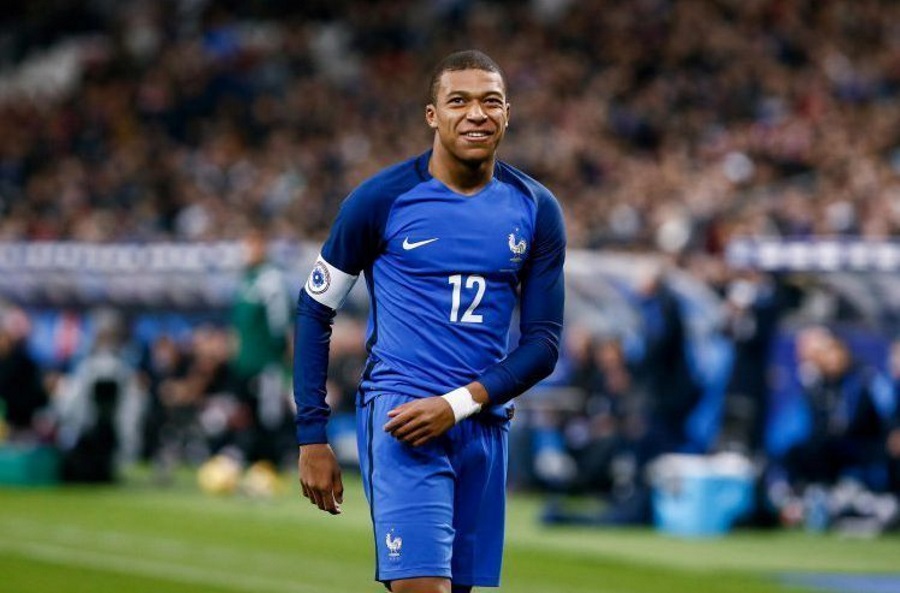 Εμπαπέ: «Δεν ήθελα να παίξω ξανά για την Γαλλία, με αποκαλούσαν μαϊμού»