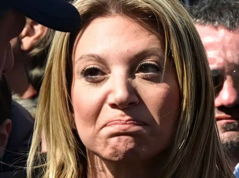 Μαζικές αποχωρήσεις από το κόμμα της Μαρίας Καρυστιανού – Τι έχει συμβεί