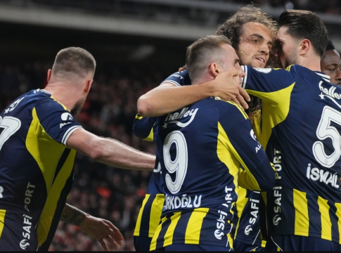 Ντόμινο εξελίξεων στην Φενέρμπαχτσε μετά την ήττα από τη Γαλατασαράι