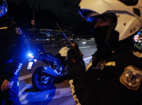 Θεσσαλονίκη: Συνελήφθη οδηγός μηχανής για υπερβολική ταχύτητα – Έτρεχε με 149 χλμ. σε περιοχή με όριο τα 50