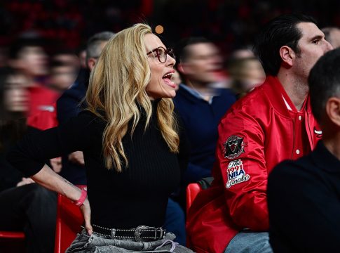 Ντορέττα Παπαδημητρίου: Πώς μίλησε στους γιους της για την προσωπική της ζωή μετά το διαζύγιό της (vid)