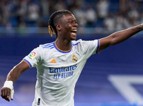 «Οι οπαδοί της Ρεάλ Μαδρίτης ζητούν την αποχώρηση του Καμαβινγκά»