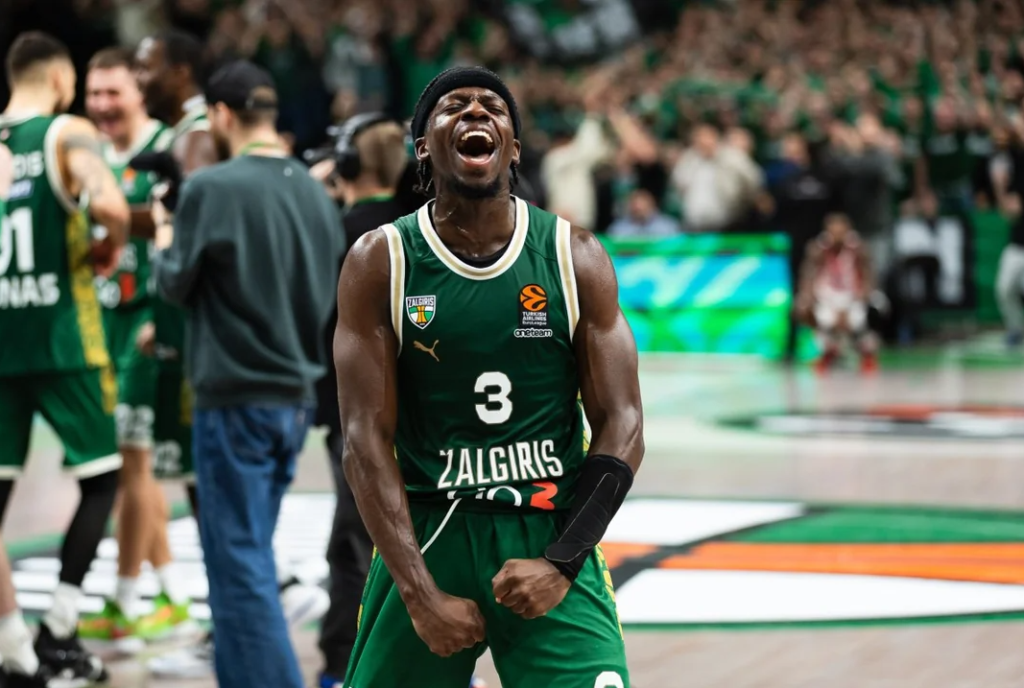 Φρανσίσκο: «Εγώ πρέπει να πάρω το βραβείο του MVP, όχι ο Βεζένκοφ»