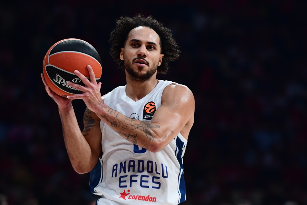 Ατάκες Λάρκιν για Ολυμπιακό: «Πολλοί θα θυμώσουν μαζί μου, αλλά…»