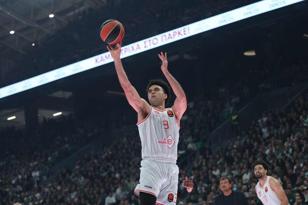 Μπράιαντ: «Το να κοιτάς πολύ μακριά μπορεί να προκαλέσει πίεση και άγχος»