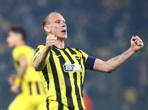 Στην ΑΕΚ ο Βίντα για έναν ακόμα χρόνο