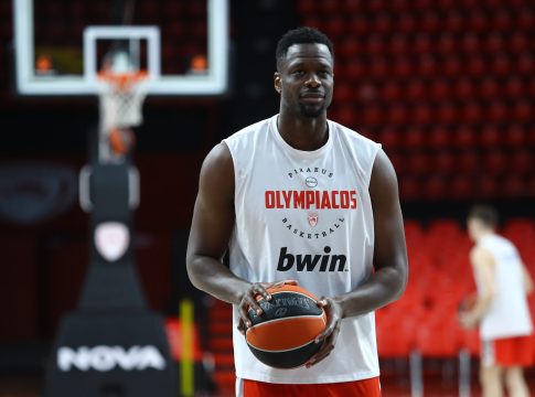 Μουστάφα Φαλ 300 μέρες μετά: Ο… κροκόδειλος του Ολυμπιακού που νίκησε τον χρόνο με το «work ethic» του (pic, vids)