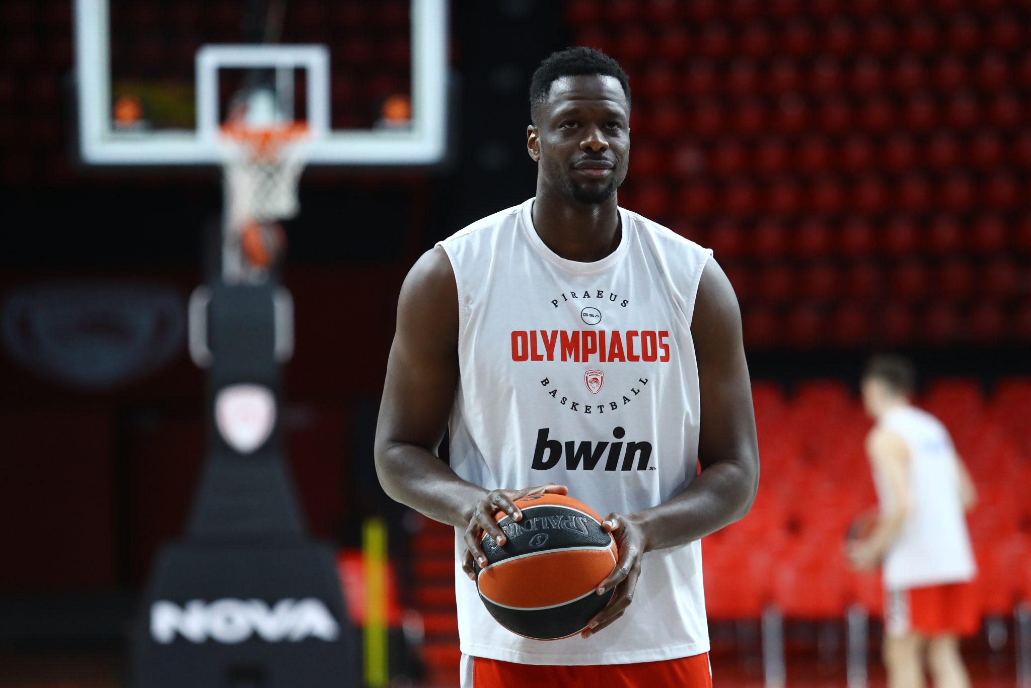 Μουστάφα Φαλ 300 μέρες μετά: Ο… κροκόδειλος του Ολυμπιακού που νίκησε τον χρόνο με το «work ethic» του (pic, vids)