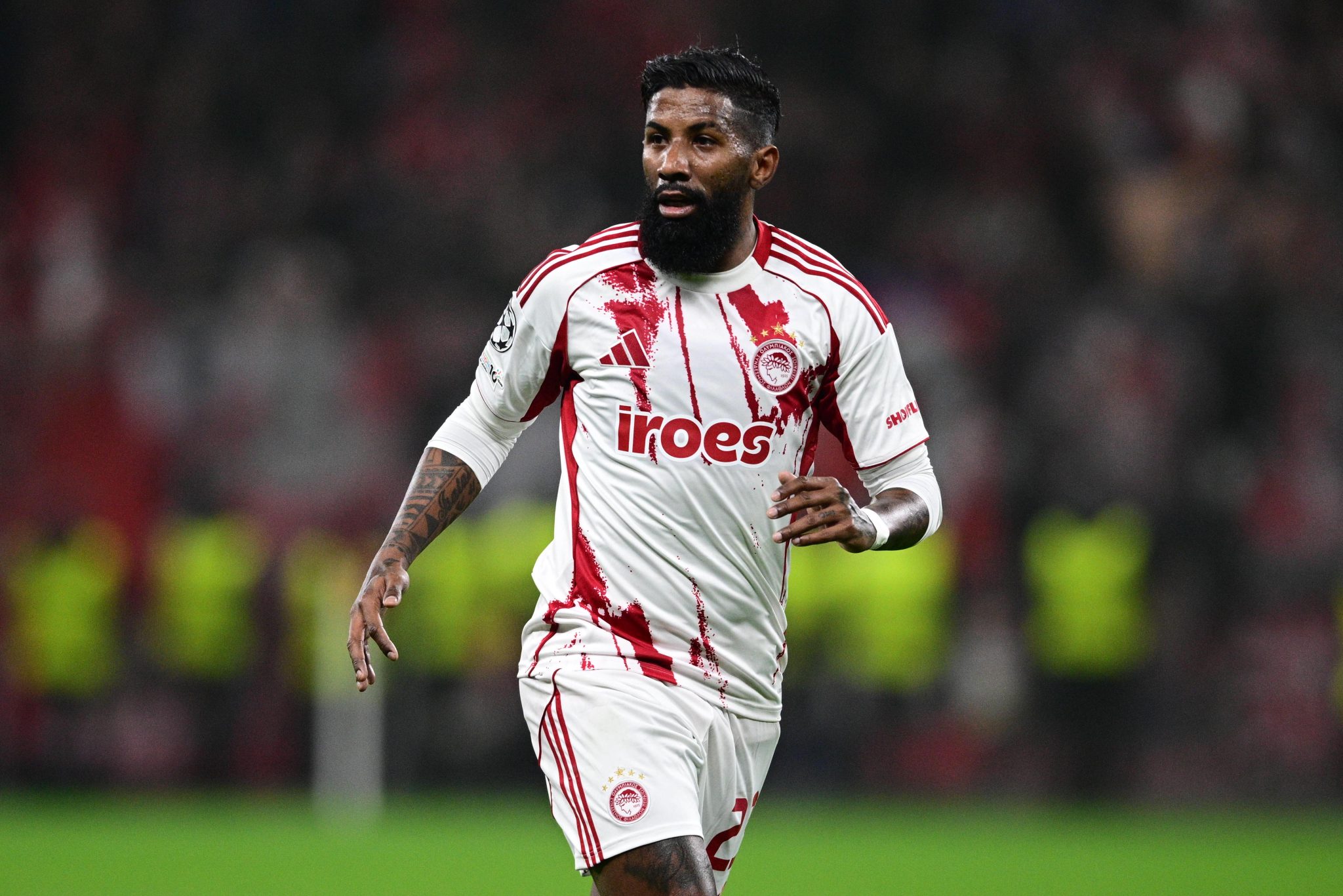 Το πασχαλινό μήνυμα του Ροντινέι με τη λαμπάδα στα χέρια (pic)