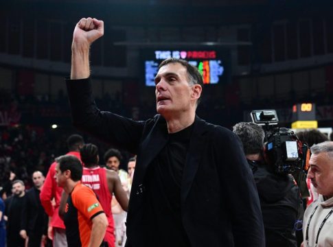 Ολυμπιακός: Ο Γιώργος Μπαρτζώκας έφτασε τις 200 ερυθρόλευκες νίκες στη Stoiximan GBL