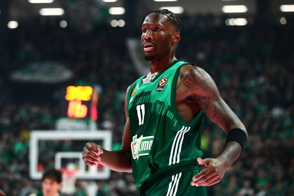 Νέο ταξίδι-εξπρές του Χέις-Ντέιβις: Επισκέφθηκε την Ελβετία (pic)