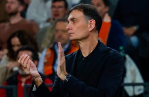 Μπαρτζώκας για την «ερυθρόλευκη πολιτεία»: «Να το ζήσω έστω και μία μέρα σαν προπονητής»