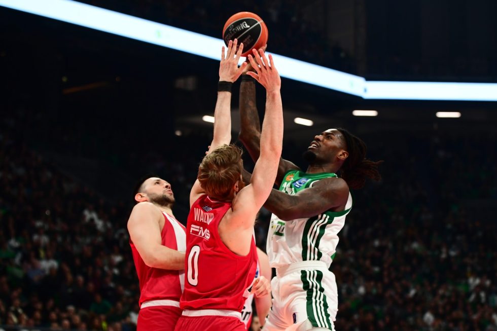 Για την πρωτιά ο Ολυμπιακός με τη Ρεάλ – Κρίσιμο ματς για τον Παναθηναϊκό στη Βαρκελώνη