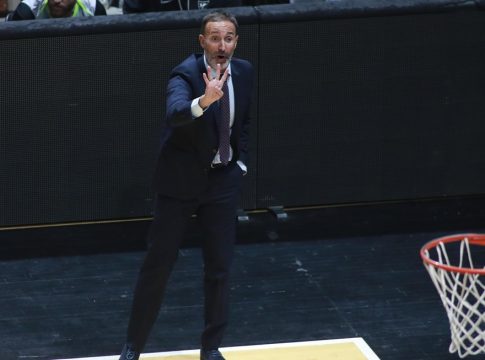 Αλόνσο: «Ο ΠΑΟΚ είναι το φαβορί – Δεν ήμασταν σε καλή μέρα αλλά μειώσαμε στους 6 πόντους»