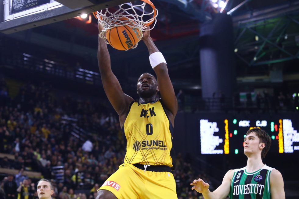 Με Γκρέι η 12άδα της ΑΕΚ κόντρα στην Μπανταλόνα