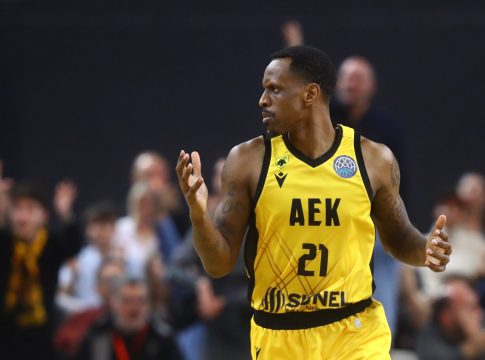 Η παρακάμερα από τη μεγάλη νίκη της ΑΕΚ επί της Μπανταλόνα (vid)