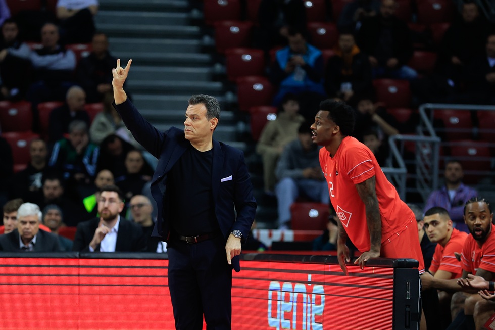 Ιτούδης: «Ελέγξαμε την κούρασή τους, ο Σλούκας κουράστηκε, βάλαμε τον Ναν σε πίεση…»