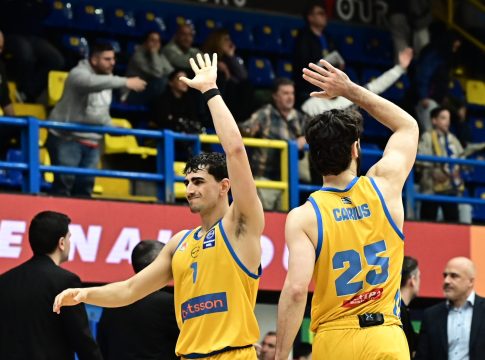 Περιστέρι Betsson – Κολοσσός Ρόδου 87-83: Έβδομη σερί νίκη για την ομάδα του Ξανθόπουλου που ελπίζει για τετράδα