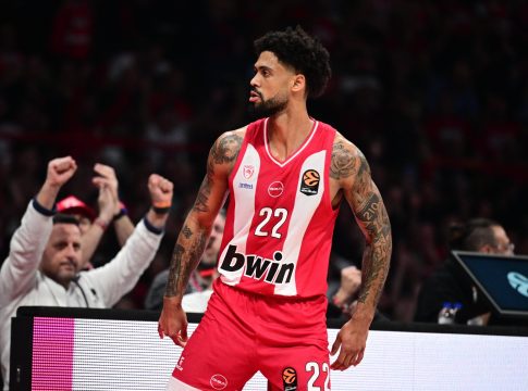 Τάιλερ time στο Φάληρο: Πήρε… φωτιά ο Ντόρσεϊ στο πρώτο δεκάλεπτο με 13 πόντους!