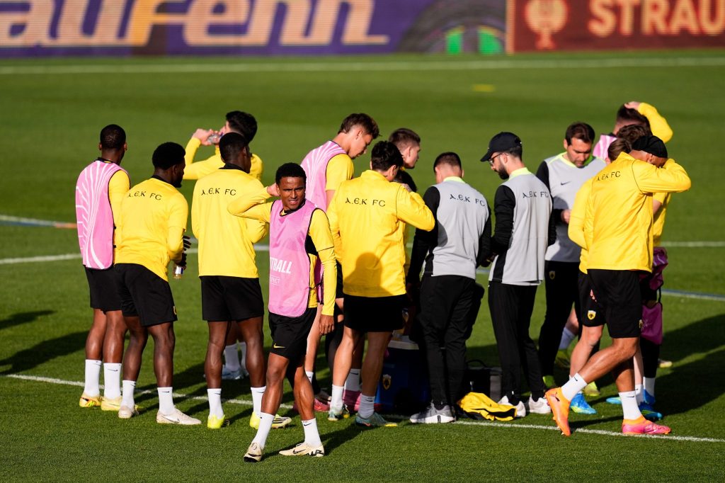 Η προπόνηση της ΑΕΚ στο Βαγιέκας – Οι σκέψεις του Νίκολιτς για τον πρώτο προημιτελικό με τη Ράγιο (pics)