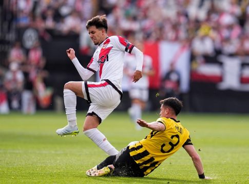 Ράγιο Βαγιεκάνο – ΑΕΚ: Στις καθυστερήσεις του ημιχρόνου οι Ισπανοί κάνουν το 2-0 (vid)