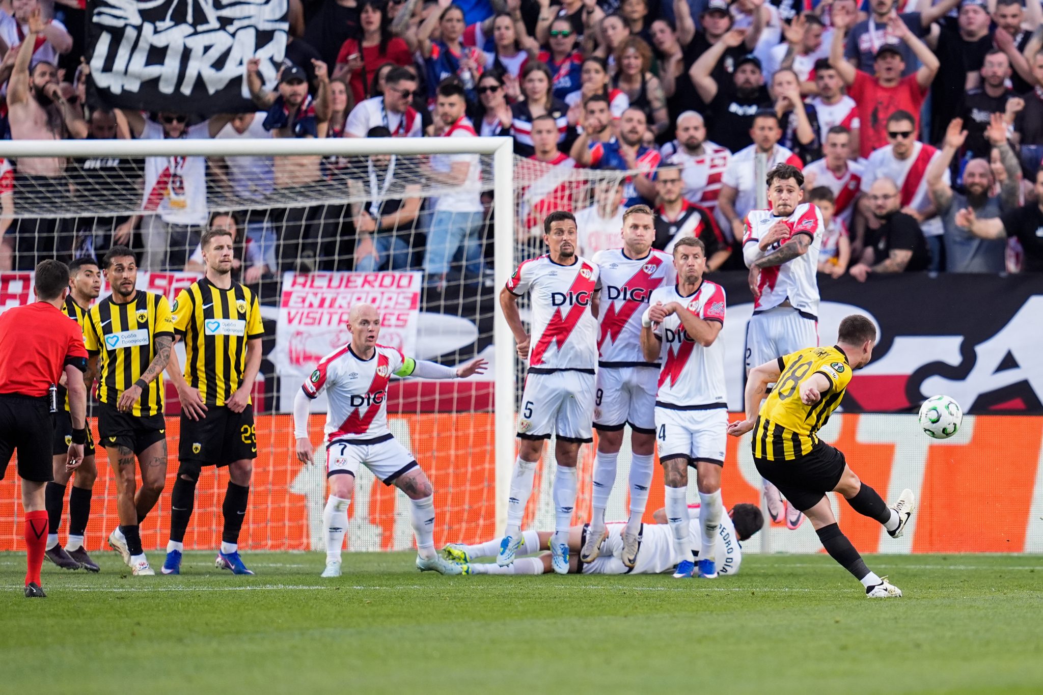 «Βουνό» πλέον για την ΑΕΚ: Οι πιθανότητες πρόκρισης και… Λειψίας στο Conference League