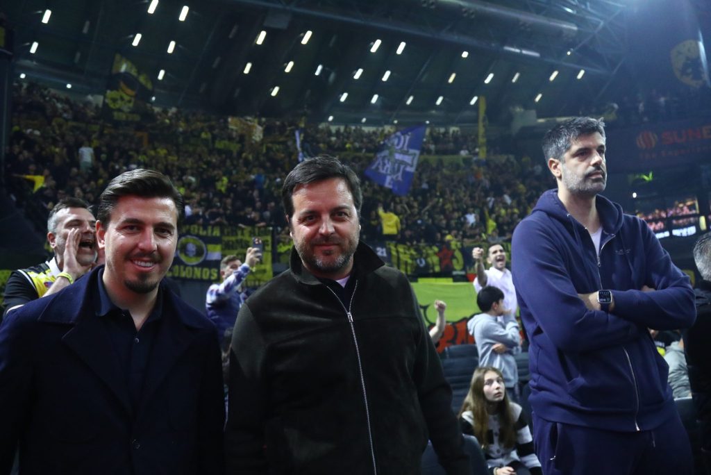 Ντούσαν Σάκοτα: «Ήταν από τις μεγαλύτερες νίκες της ΑΕΚ – Συγγνώμη στον κ. Ριμπάλτα γιατί σηκωνόμουν συνέχεια και δεν έβλεπε»