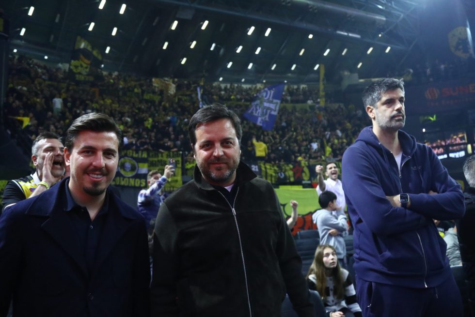 Ντούσαν Σάκοτα: «Ήταν από τις μεγαλύτερες νίκες της ΑΕΚ – Συγγνώμη στον κ. Ριμπάλτα γιατί σηκωνόμουν συνέχεια και δεν έβλεπε»