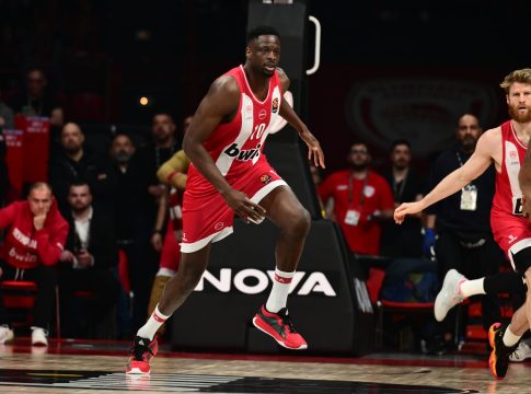 «Σείστηκε» το ΣΕΦ για τον Μουστάφα Φαλ! (vid)