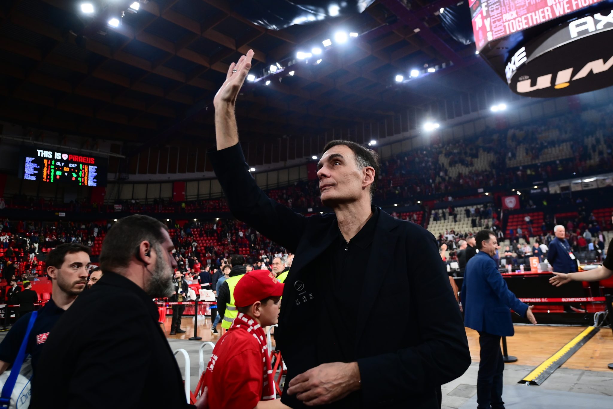 Μπαρτζώκας: «Το επίπεδο της Euroleague είναι καλύτερο από ποτέ – Ο Χολ ζήτησε αλλαγή για να κάνει ρεκόρ ο Μιλουτίνοφ»