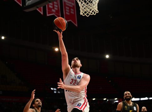 Μιλουτίνοφ: «Το πιο σημαντικό είναι να είμαστε έτοιμοι για τις κρίσιμες αναμετρήσεις της Euroleague»