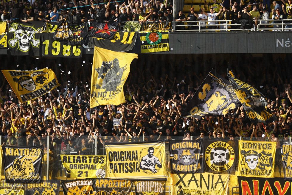 Οκτώ συλλήψεις οπαδών της ΑΕΚ στην «Allwyn Arena» – Κατασχέθηκαν σιδερογροθιά και σουγιάς