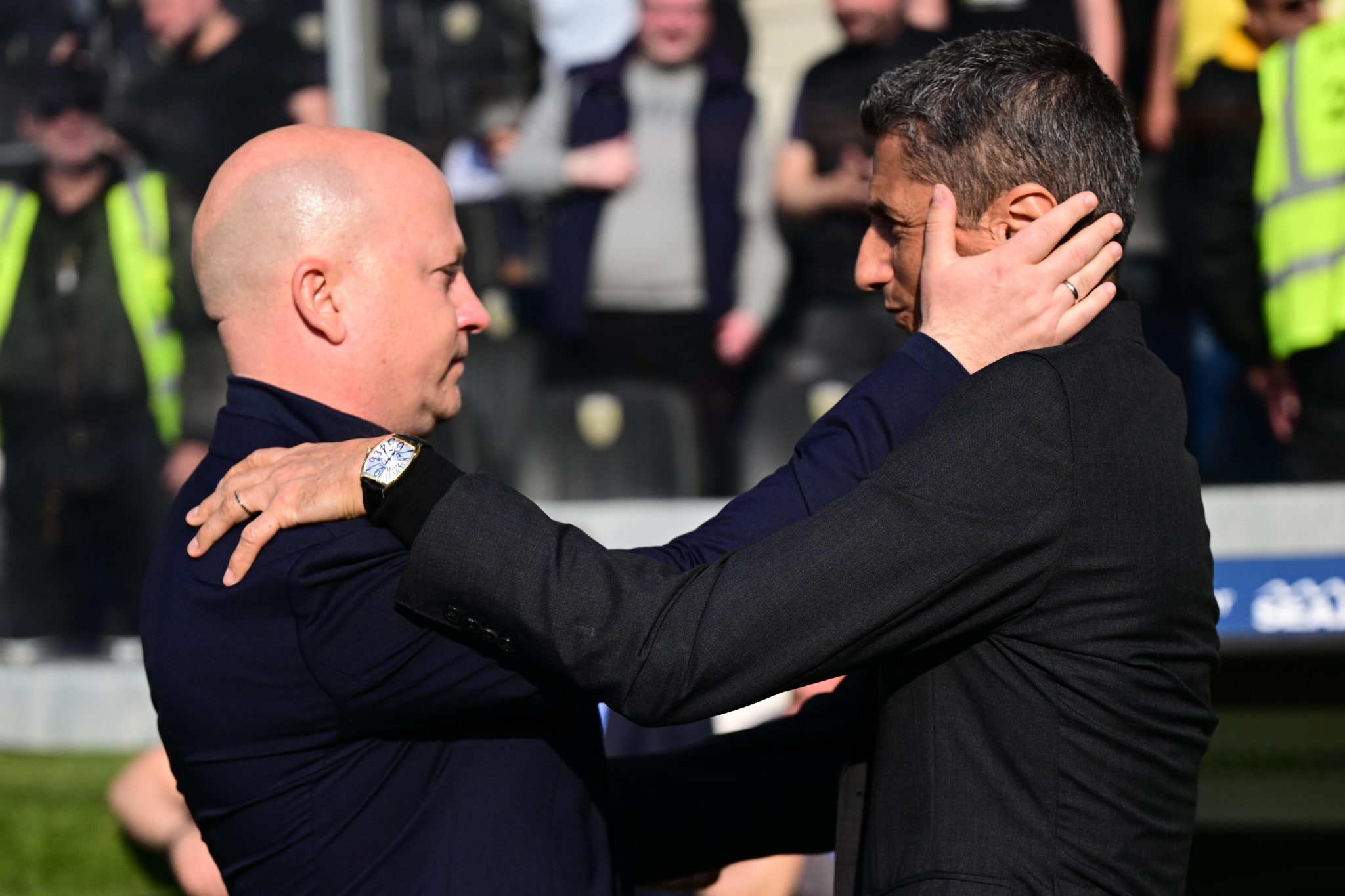 Η αγκαλιά του Νίκολιτς με τον Λουτσέσκου στη Νέα Φιλαδέλφεια (vid)