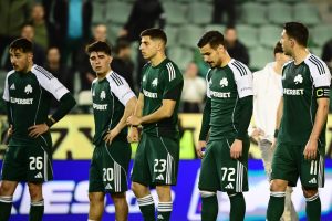 Αποδοκιμασίες στη Λεωφόρο μετά την ήττα από τον Ολυμπιακό (vid)