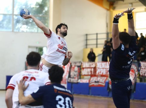 Ιωνικός Νέας Φιλαδέλφειας – Ολυμπιακός 23-34: «Σβηστά» 2-0 οι ερυθρόλευκοι, πέρασαν στους τελικούς