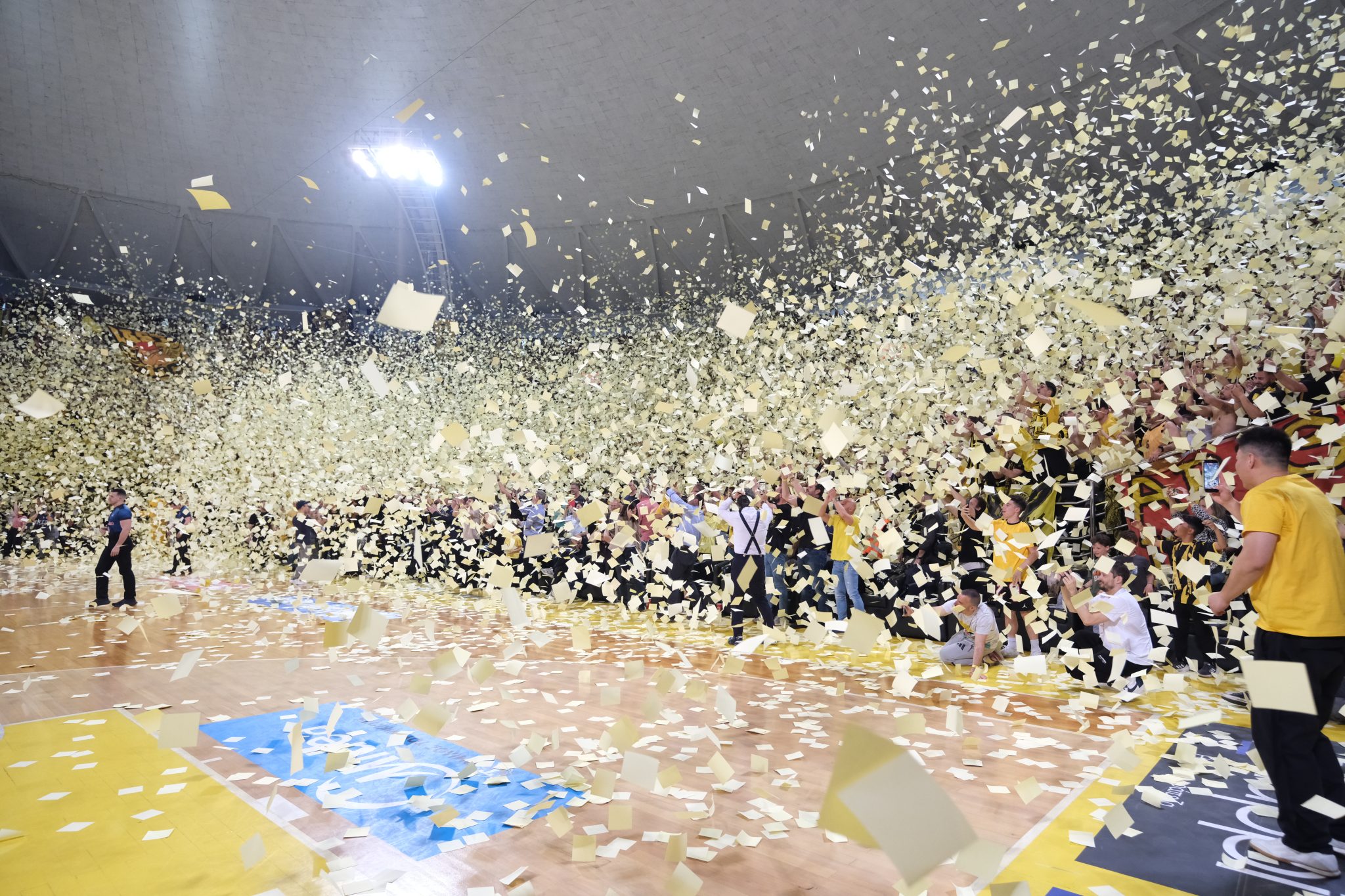 Η μαγική βραδιά του Άρη με Αντετοκούνμπο, Γκάλη και Σιάο μέσα από 30 «κλικ» (pic)