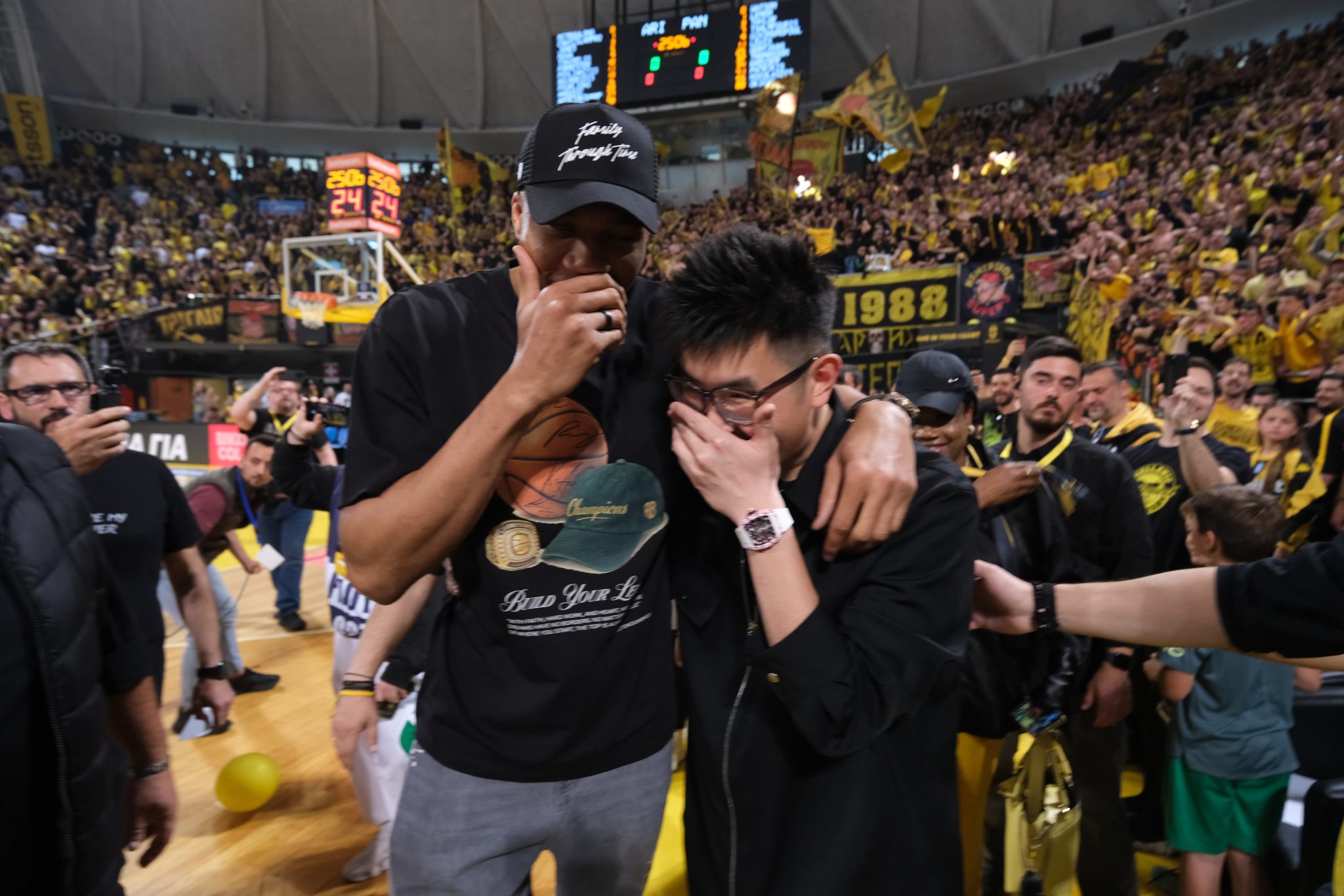 Η μαγική βραδιά του Άρη με Αντετοκούνμπο, Γκάλη και Σιάο μέσα από 30 «κλικ» (pic)