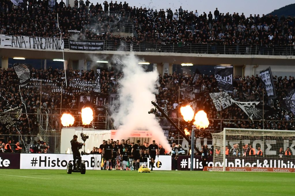 Η ΔΕΑΒ κάλεσε σε ακρόαση τον ΠΑΟΚ για σπασμένα καθίσματα στο Πανθεσσαλικό – Κίνδυνος για τιμωρία έδρας