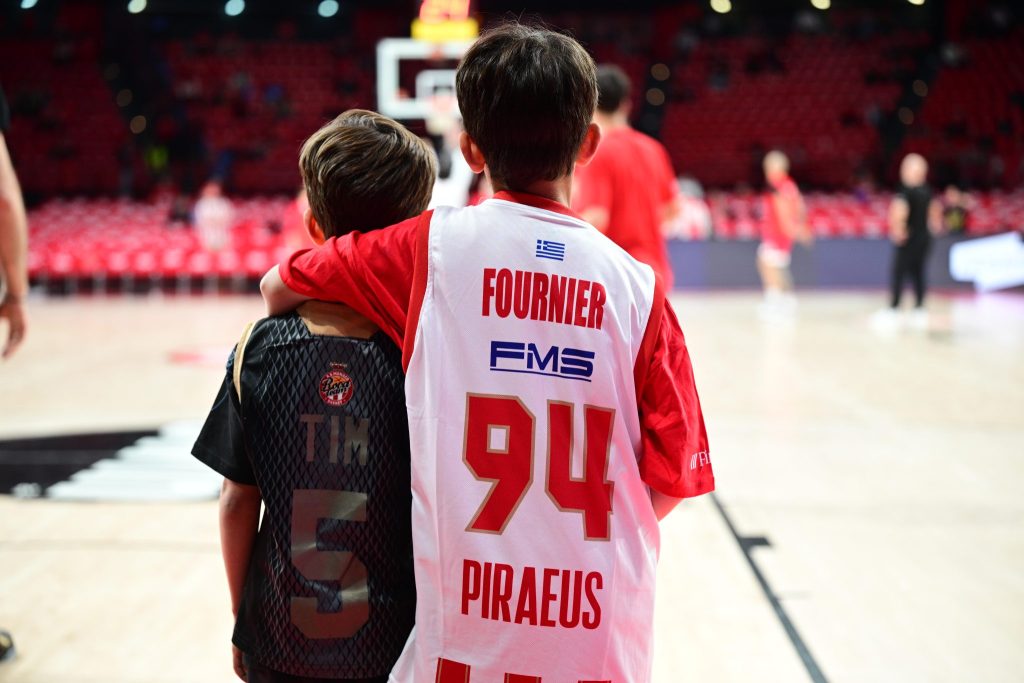 Η πιο όμορφη φωτογραφία πριν το τζάμπολ του Ολυμπιακός – Μονακό (pic)