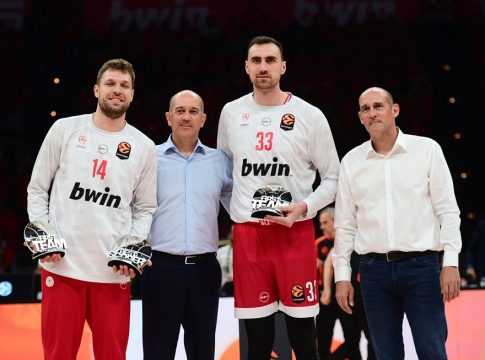 Βράβευσαν Βεζένκοφ και Μιλουτίνοφ οι Αγγελόπουλοι (pic, vid)