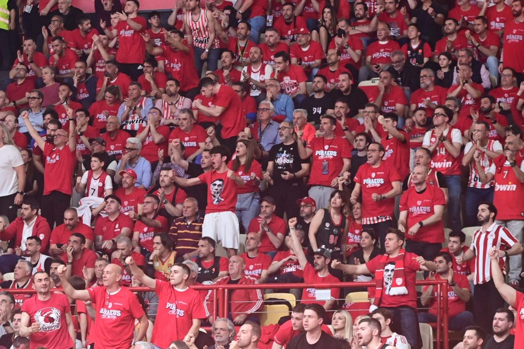 Το μήνυμα του Ολυμπιακού στον κόσμο του: «Όλοι στα κόκκινα» (pic)