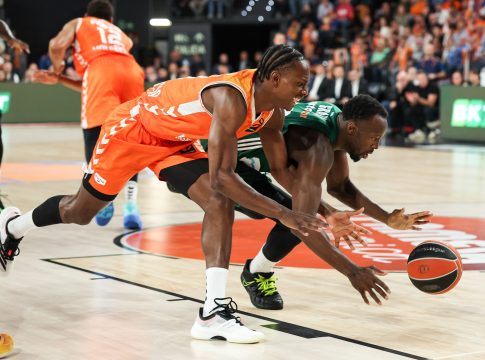 Δεν έχει προηγούμενο: 26 τρίποντα η Βαλένθια στο ημίχρονο, με 19,2%