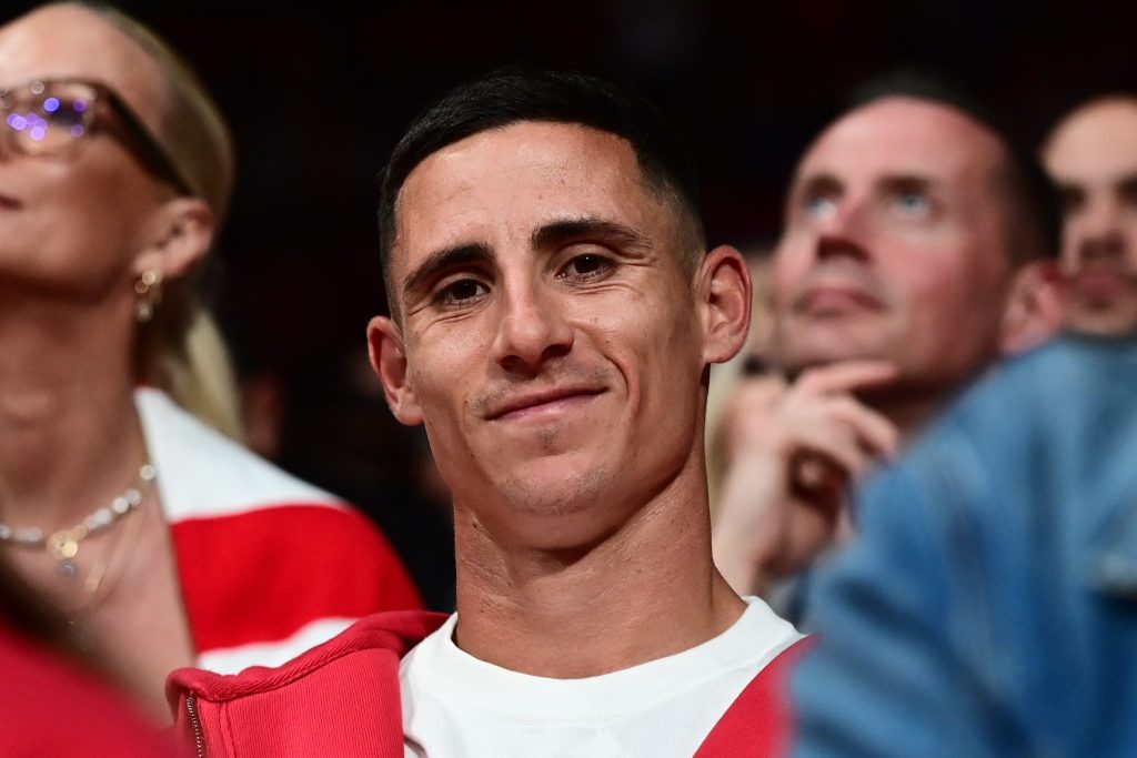 Και ο Ποντένσε βλέπει το Ολυμπιακός – Μονακό (pic)