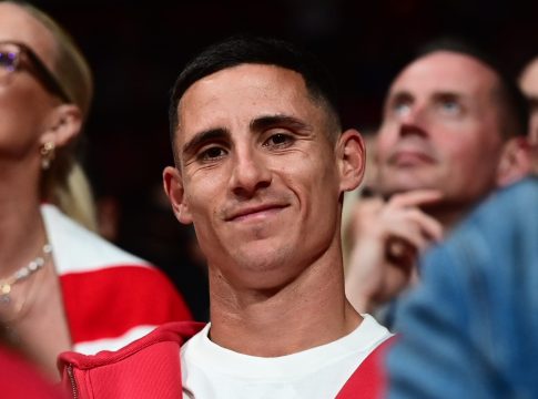 Και ο Ποντένσε βλέπει το Ολυμπιακός – Μονακό (pic)