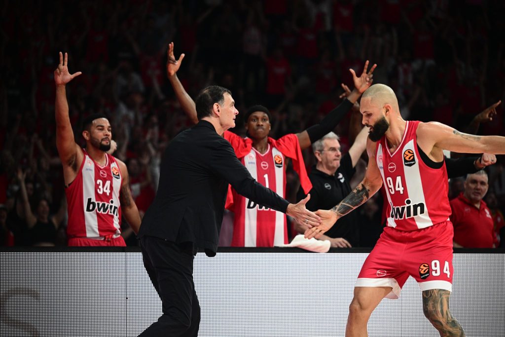 Μπαρτζώκας και Φουρνιέ έδωσαν το στιγμιότυπο των playoffs (pics)