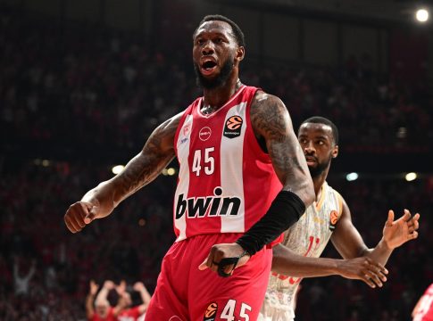 Τρελαίνει κόσμο ο Ολυμπιακός στο ΣΕΦ!